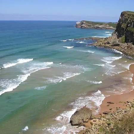 En A 150 Metros De La Playa Con Garaje Lägenhet Suances